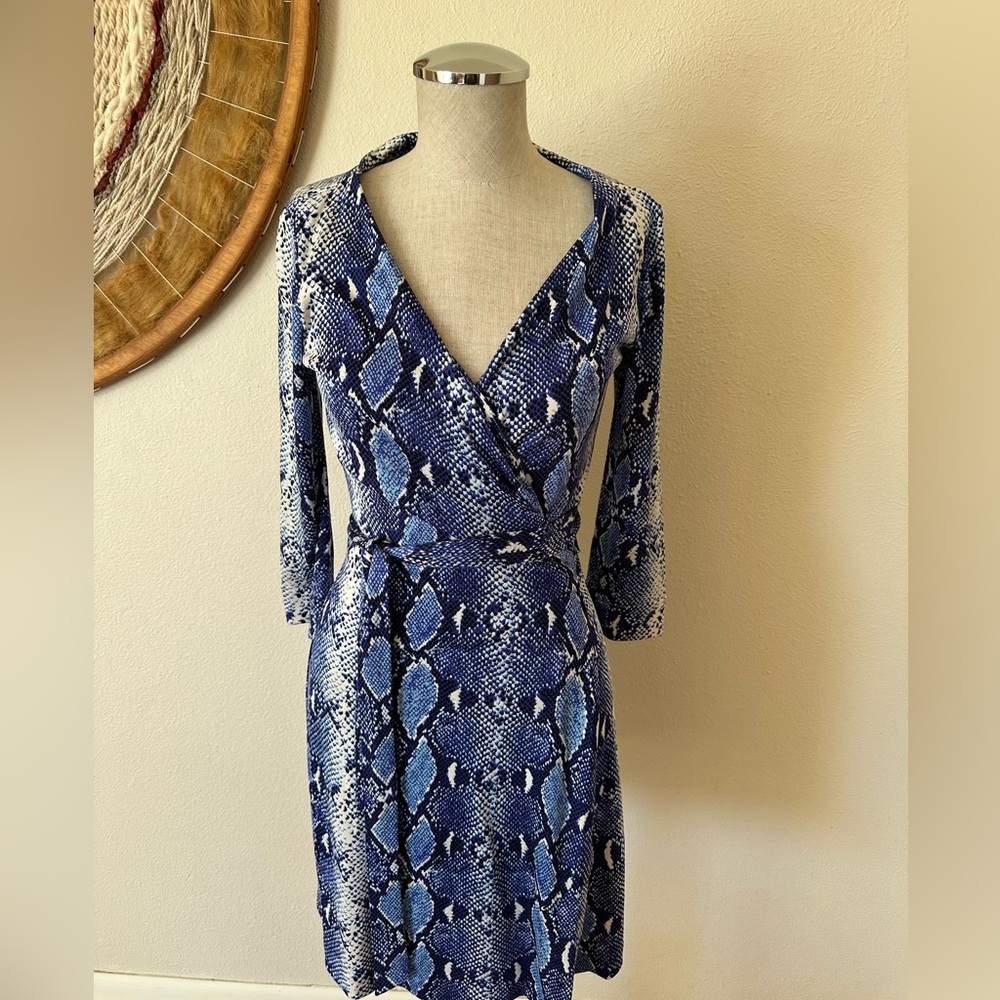 Diane Von Furstenberg Blue Python Wrap Dress Silk… - image 4